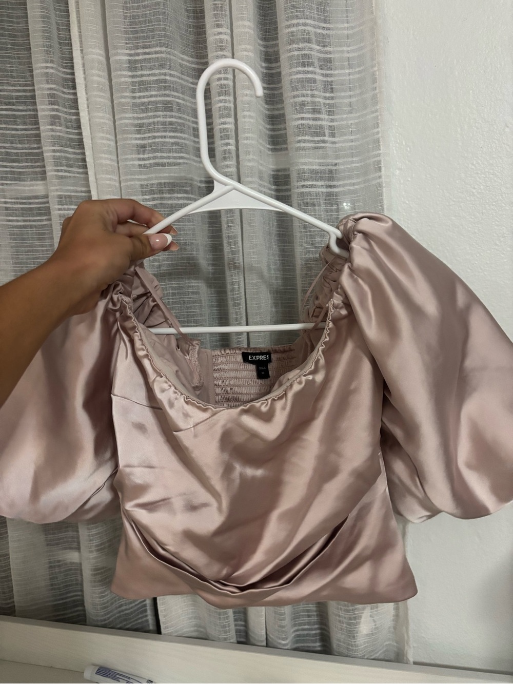 Express Satin Puff Sleeve Crop Top - Dusty Rose